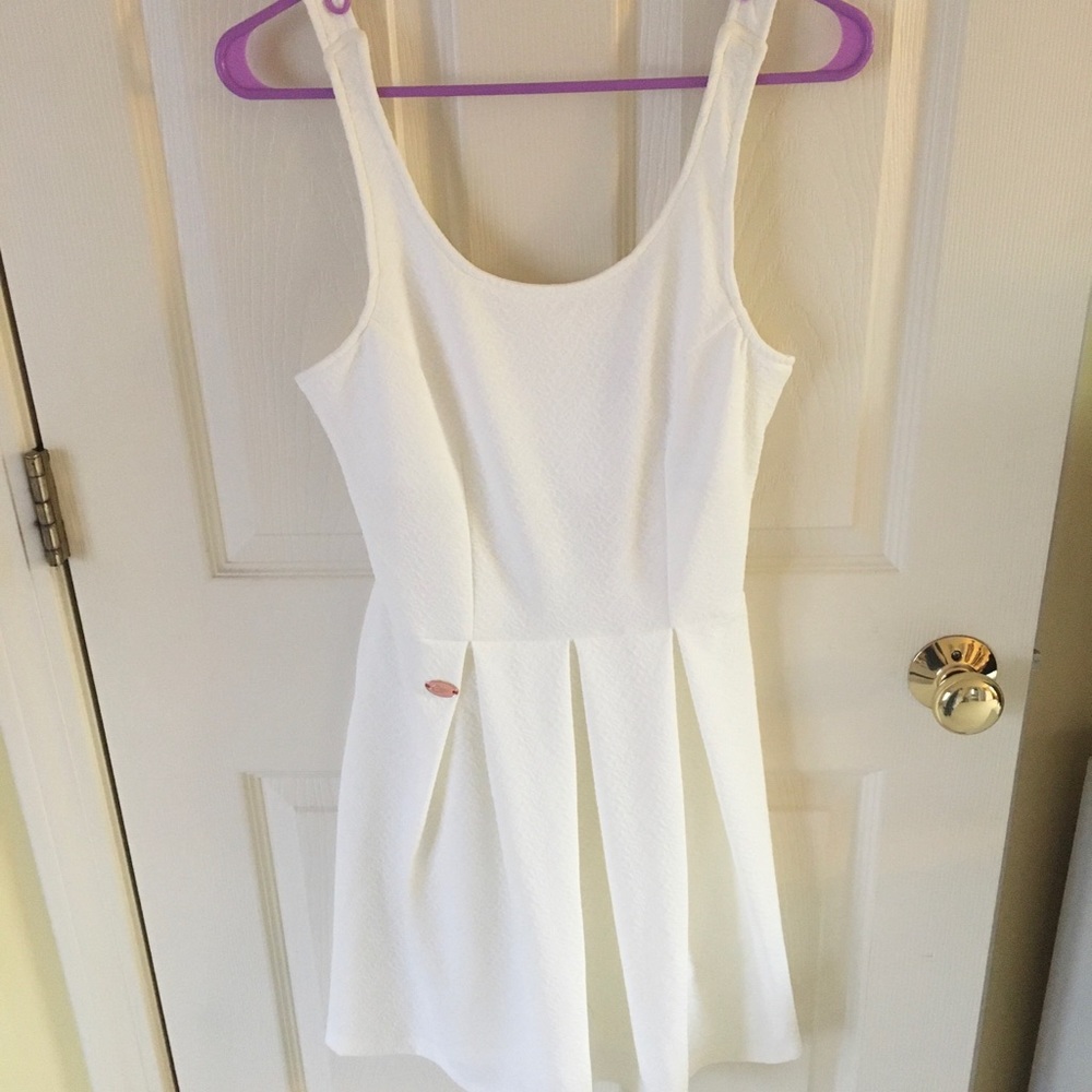 White Candie’s Dress